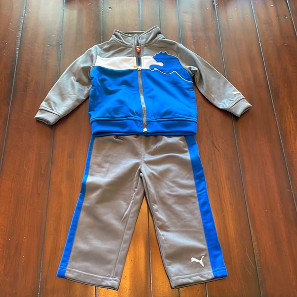 Puma 18 month sweatsuit - Picture 2 of 7